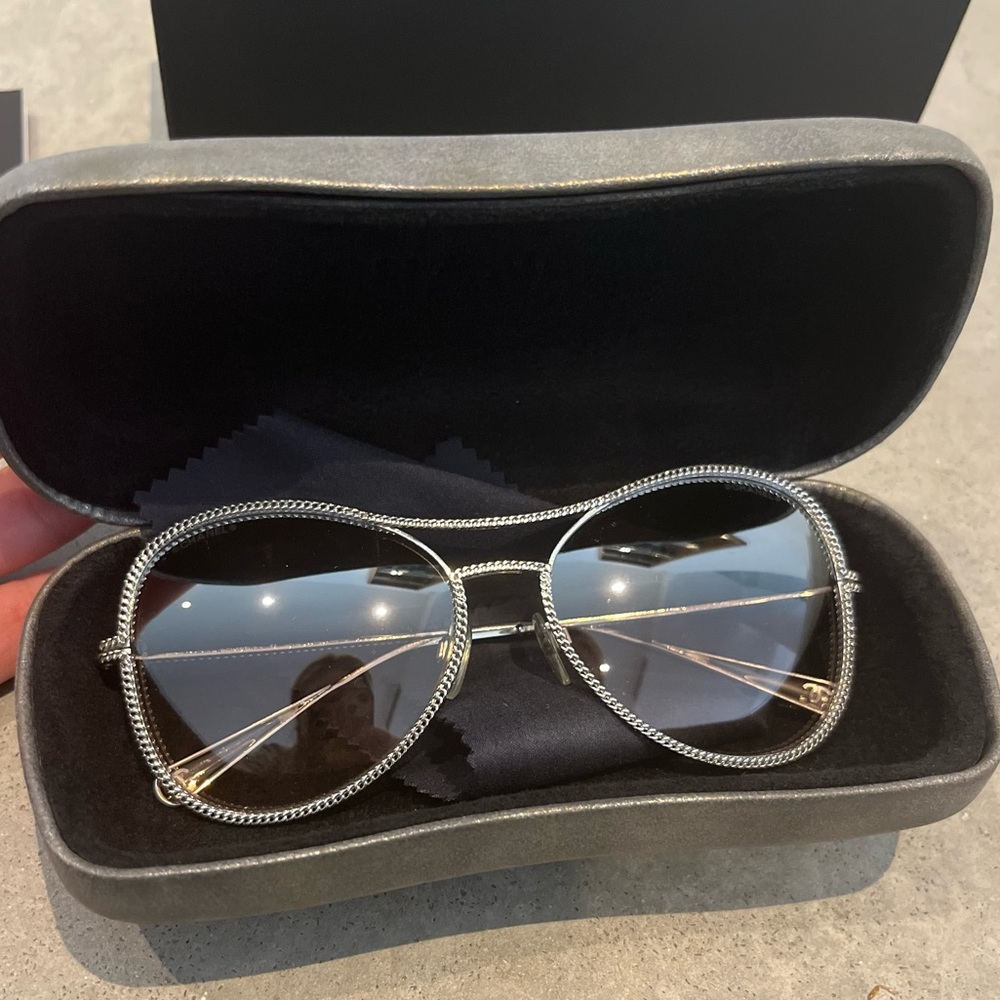 Chanel pilot sunglasses silver braided frame with pink lens